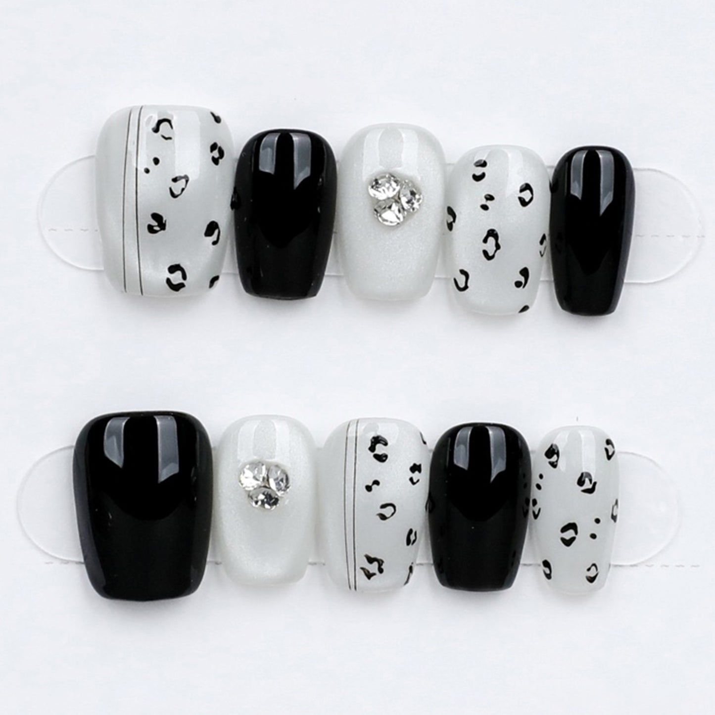 Monochrome Leopard Glam