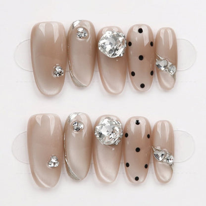 Chic Dots & Crystals - Press Play Nails