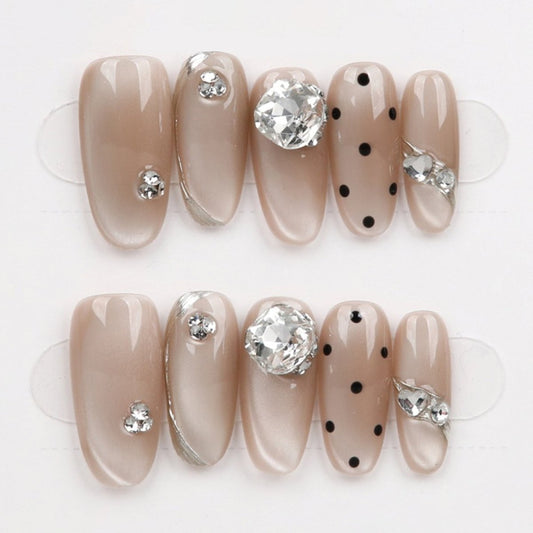 Chic Dots & Crystals - Press Play Nails