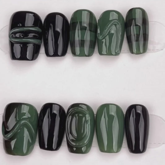 Jade Noir Gloss