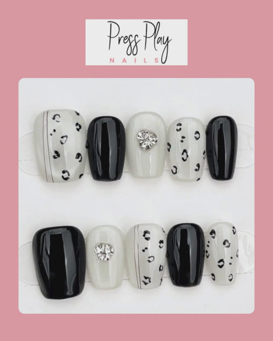 Monochrome Leopard Glam
