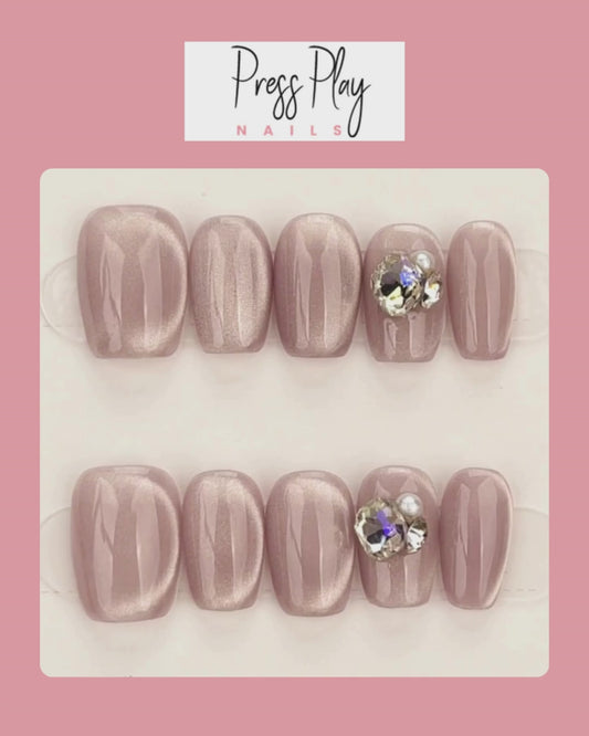 Twilight Crystal Gleam – Deep Purple & Glitter Gradient Press-On Nails – Almond Shape – Hand-Made